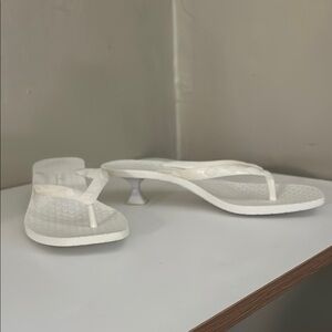 NWOT Sigerson Morrison White Heeled Sandals